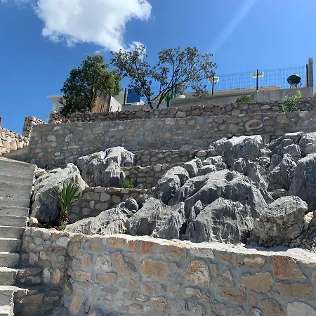 Holiday home Sunce By The Sea *